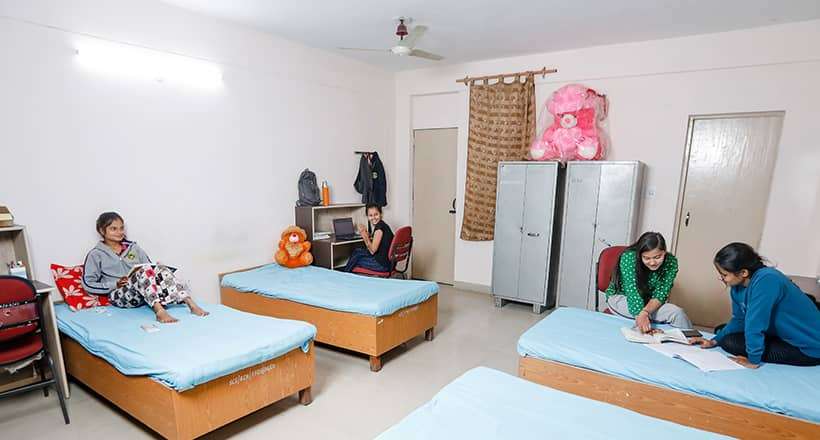 BannerWebCampusLife_Hostel