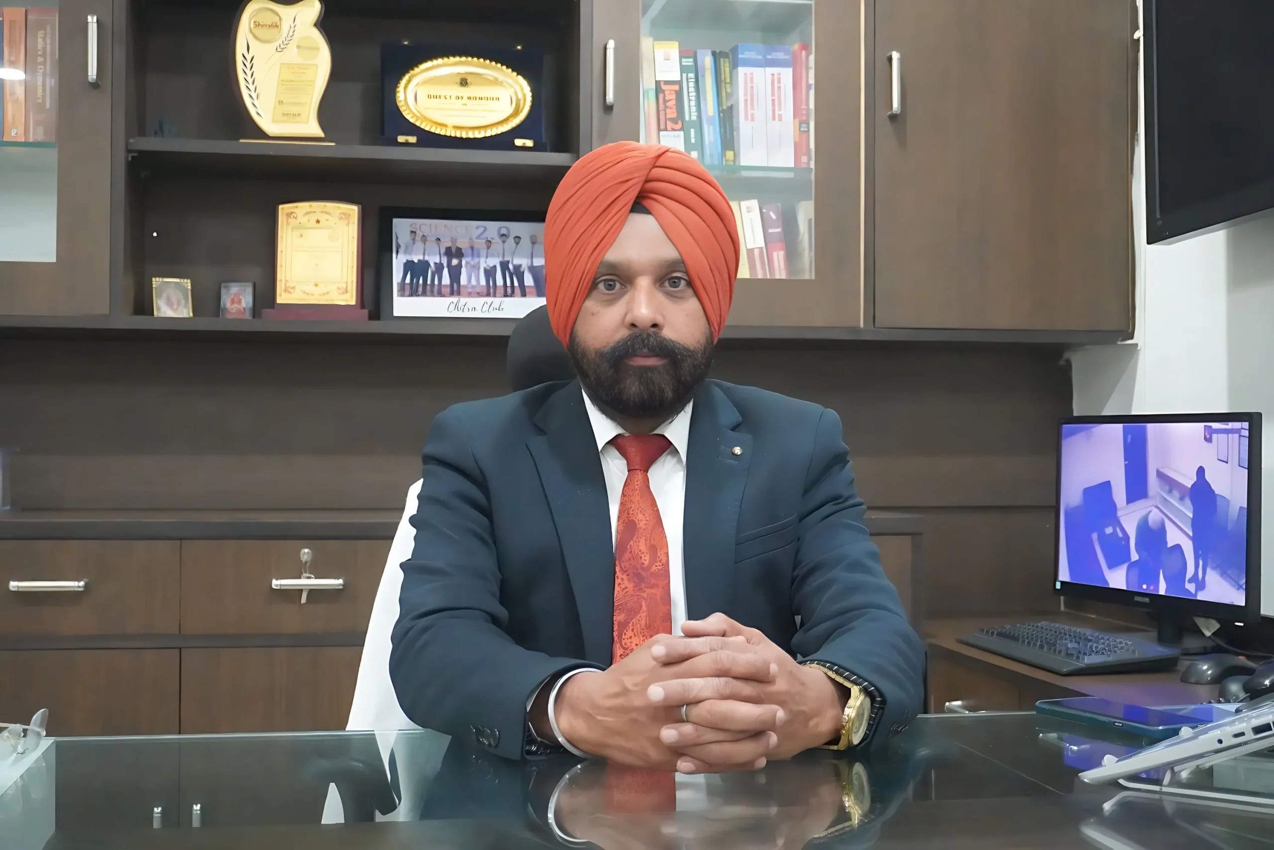 dirctor-image-scaled